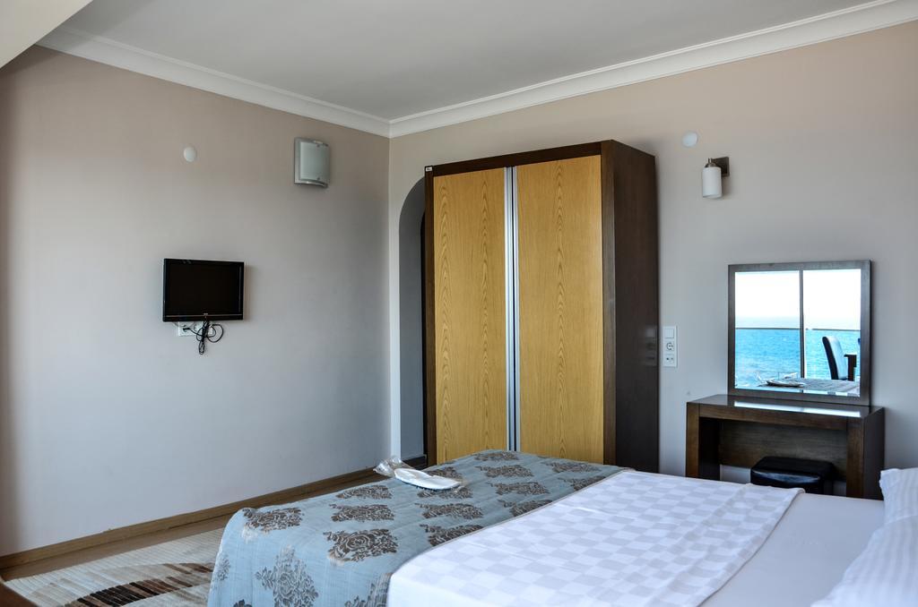 Perla Hotel Dikili Buitenkant foto